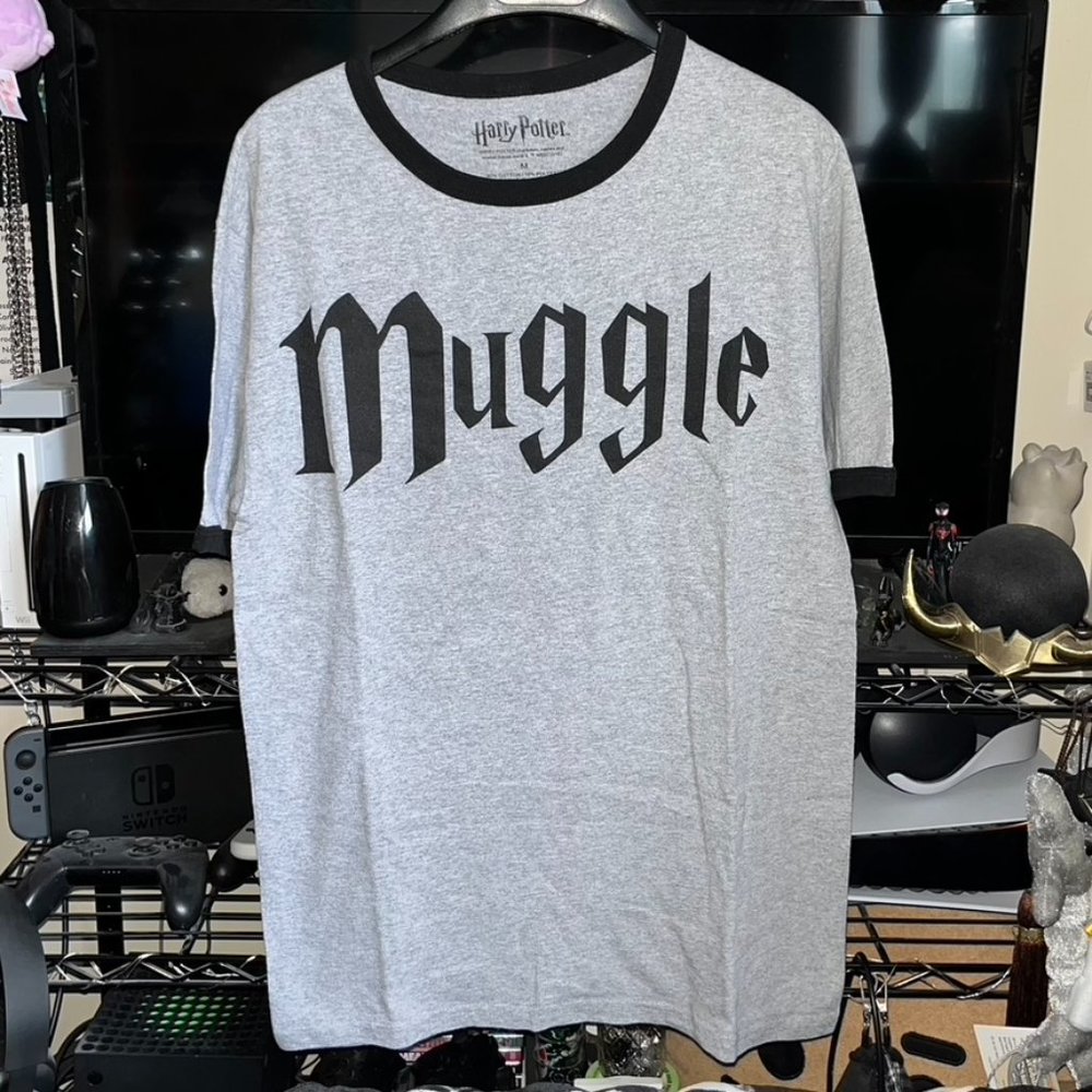 Medium Gray and Black Harry Potter Muggle T-Shirt
